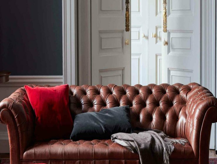 Modern Sofa Design Furniture with Fabric or Leather Sofa?