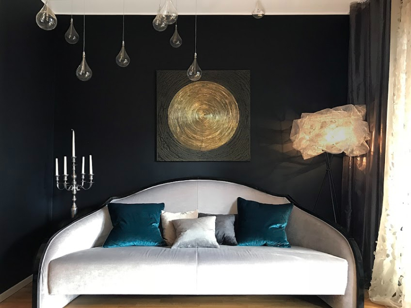 The Best Interior Designers of Germany, exprimo berlin white sofa with blue pillows